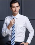 定制襯衫的價(jià)格與哪些因素有關(guān)？